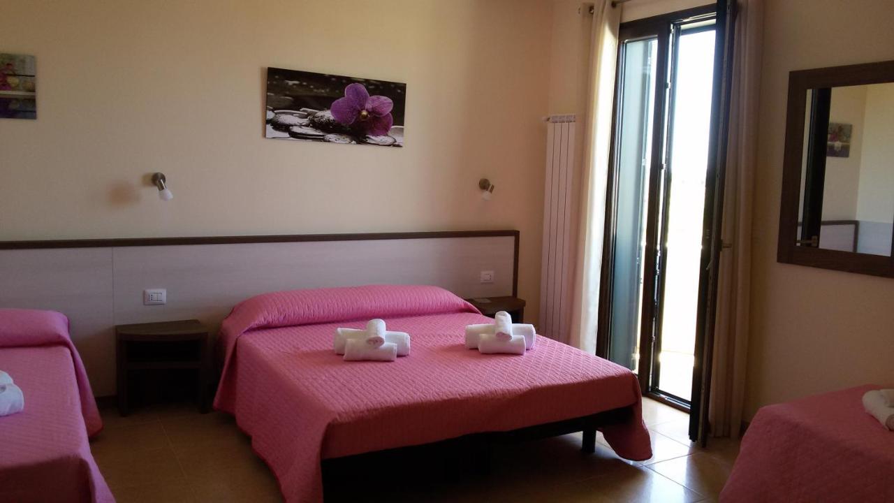 B&B Hotel Helios Uggiano La Chiesa Εξωτερικό φωτογραφία