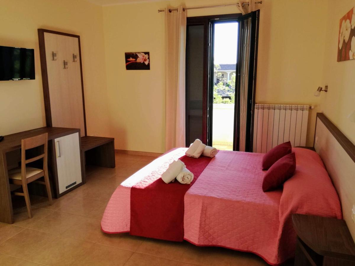 B&B Hotel Helios Uggiano La Chiesa Εξωτερικό φωτογραφία
