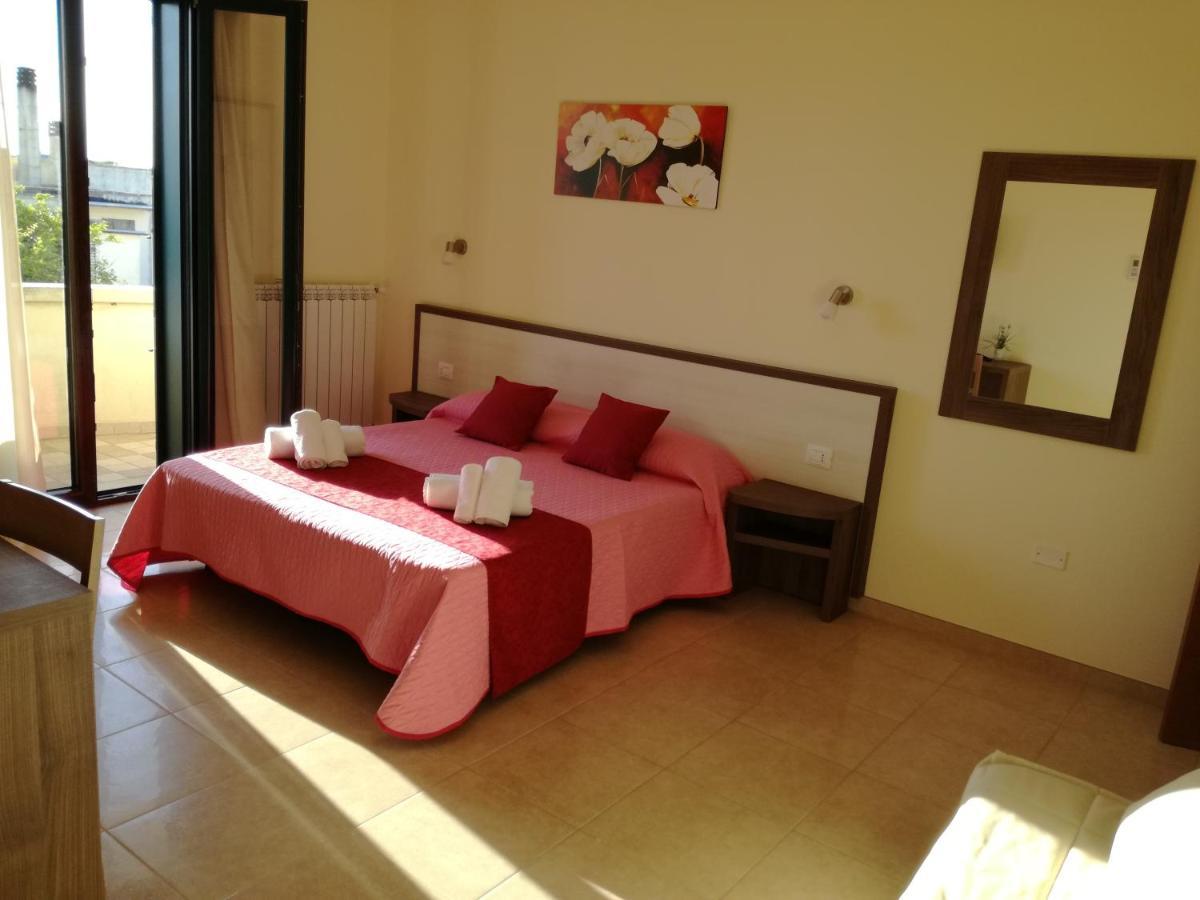 B&B Hotel Helios Uggiano La Chiesa Εξωτερικό φωτογραφία