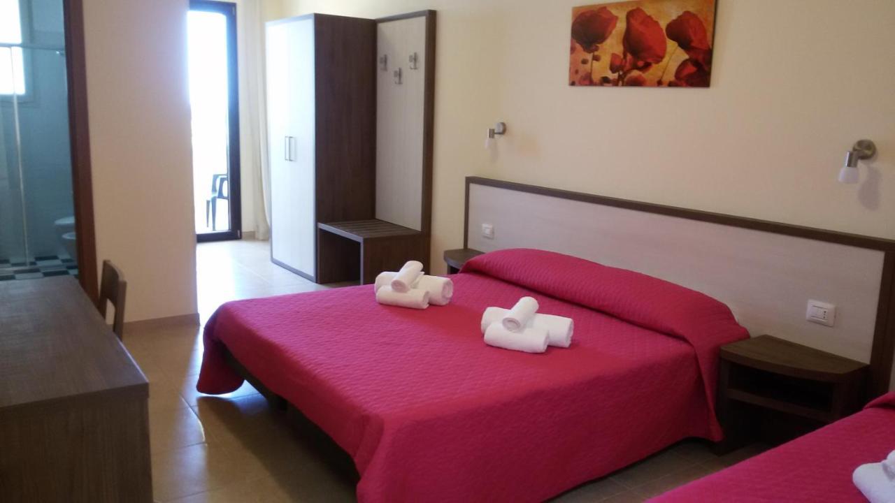 B&B Hotel Helios Uggiano La Chiesa Εξωτερικό φωτογραφία