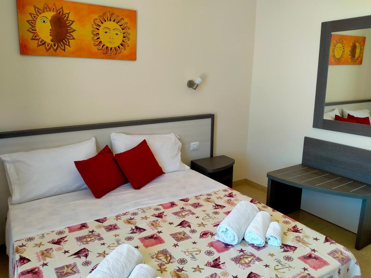 B&B Hotel Helios Uggiano La Chiesa Εξωτερικό φωτογραφία